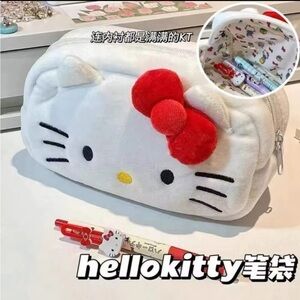 ⭐️NEW⭐️ Hello Kitty White Fuzzy Character Cosmetics Pencil Pen Bag